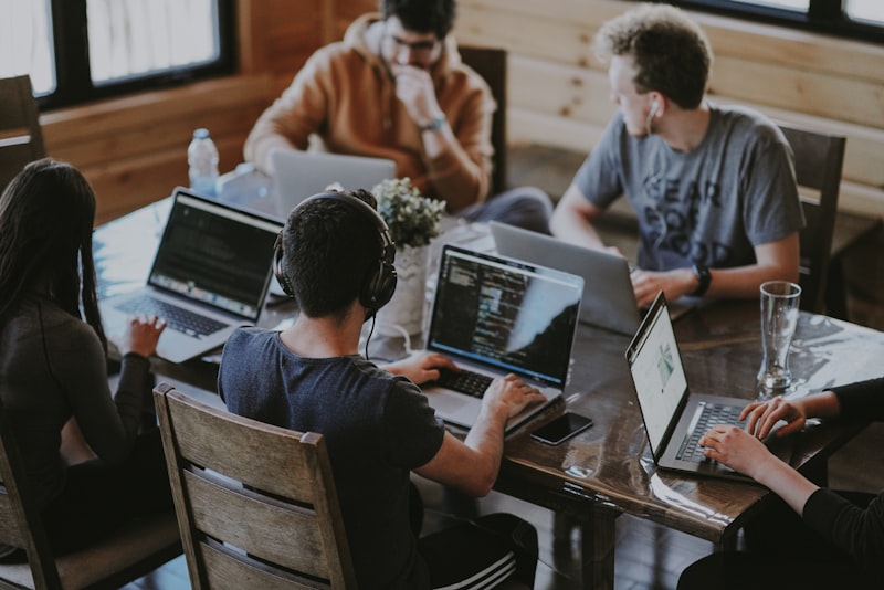 Startups & High-Growth SaaS software solutions by Zendbot